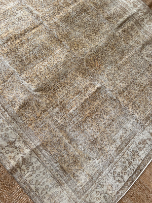 vintage turkish rug- wheat