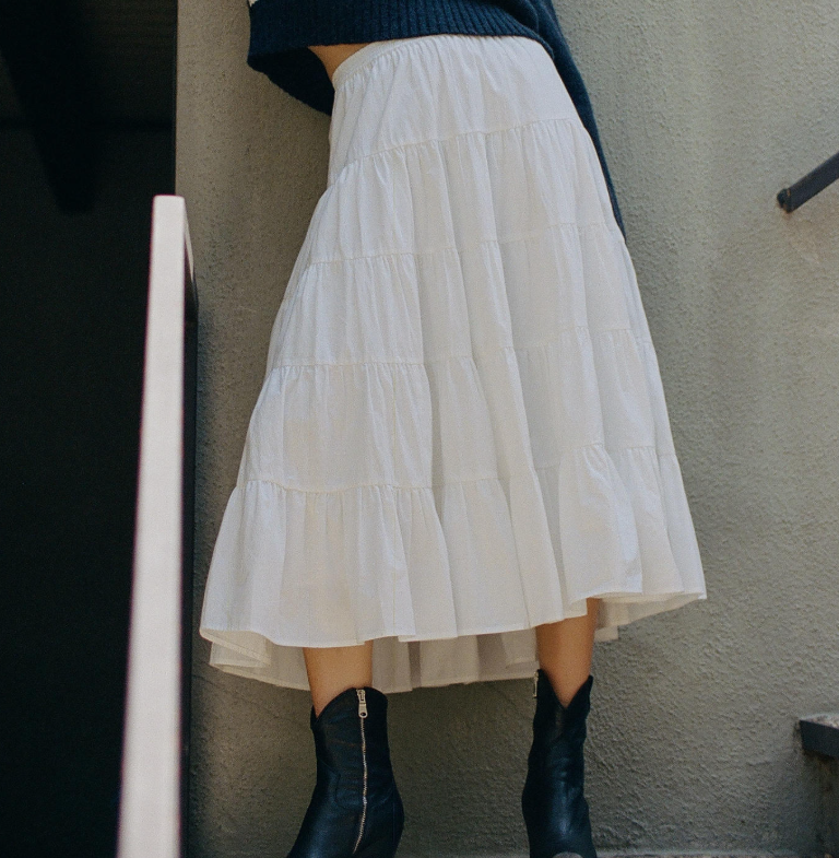 tiered off-white midi skirt