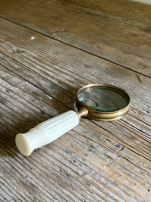 magnifying glass with ribbed ivory resin handle