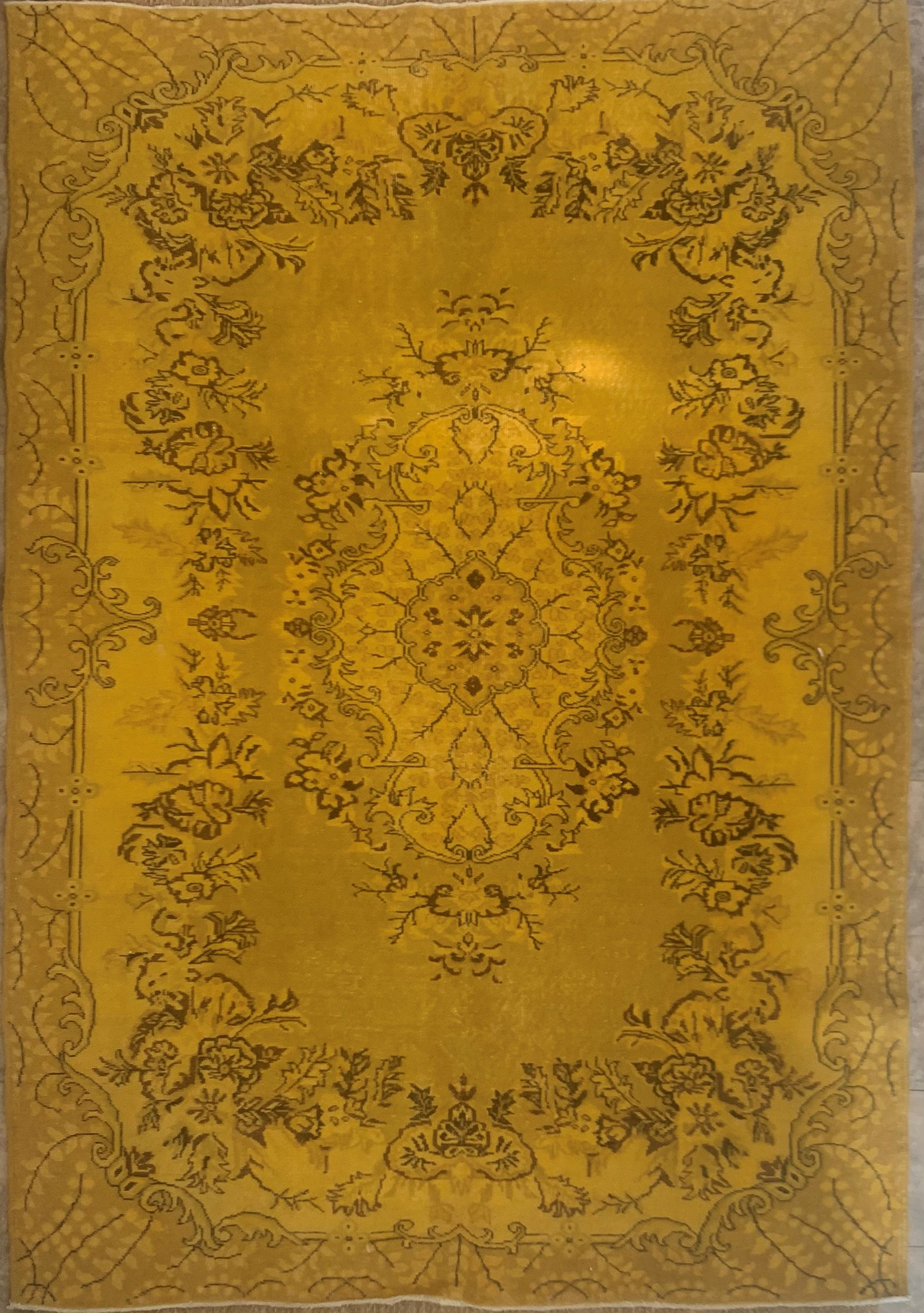 vintage turkish rug - 9' 10" x 6' 10"