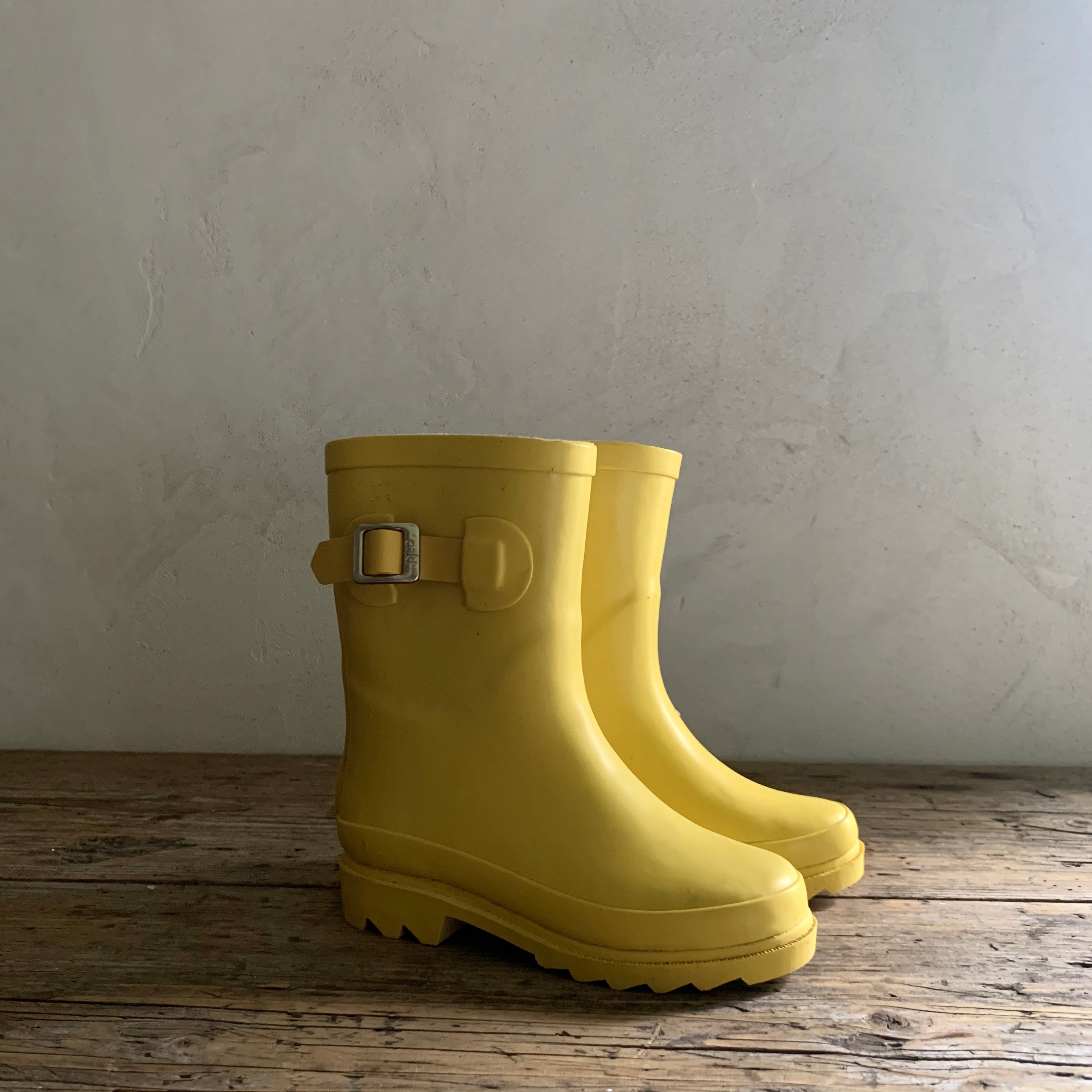 kids yellow rain boots