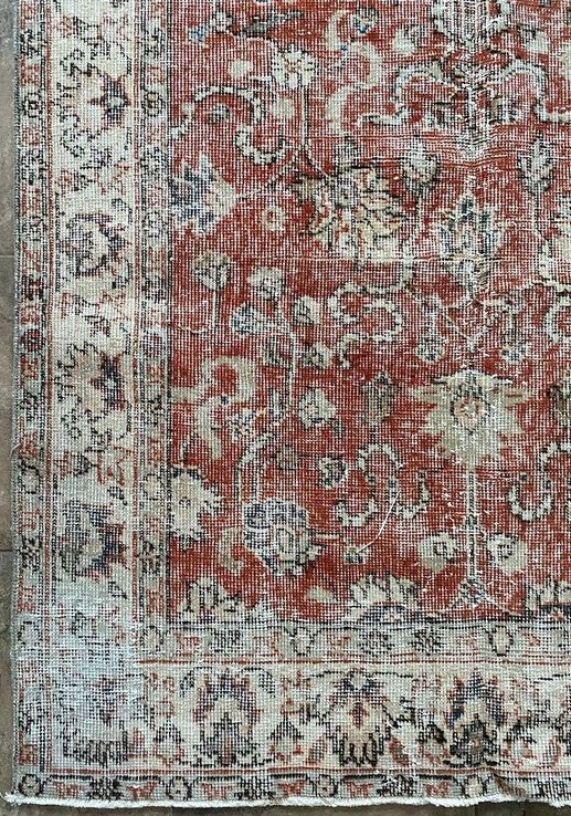 vintage turkish rug - 3'7" x 7'3"