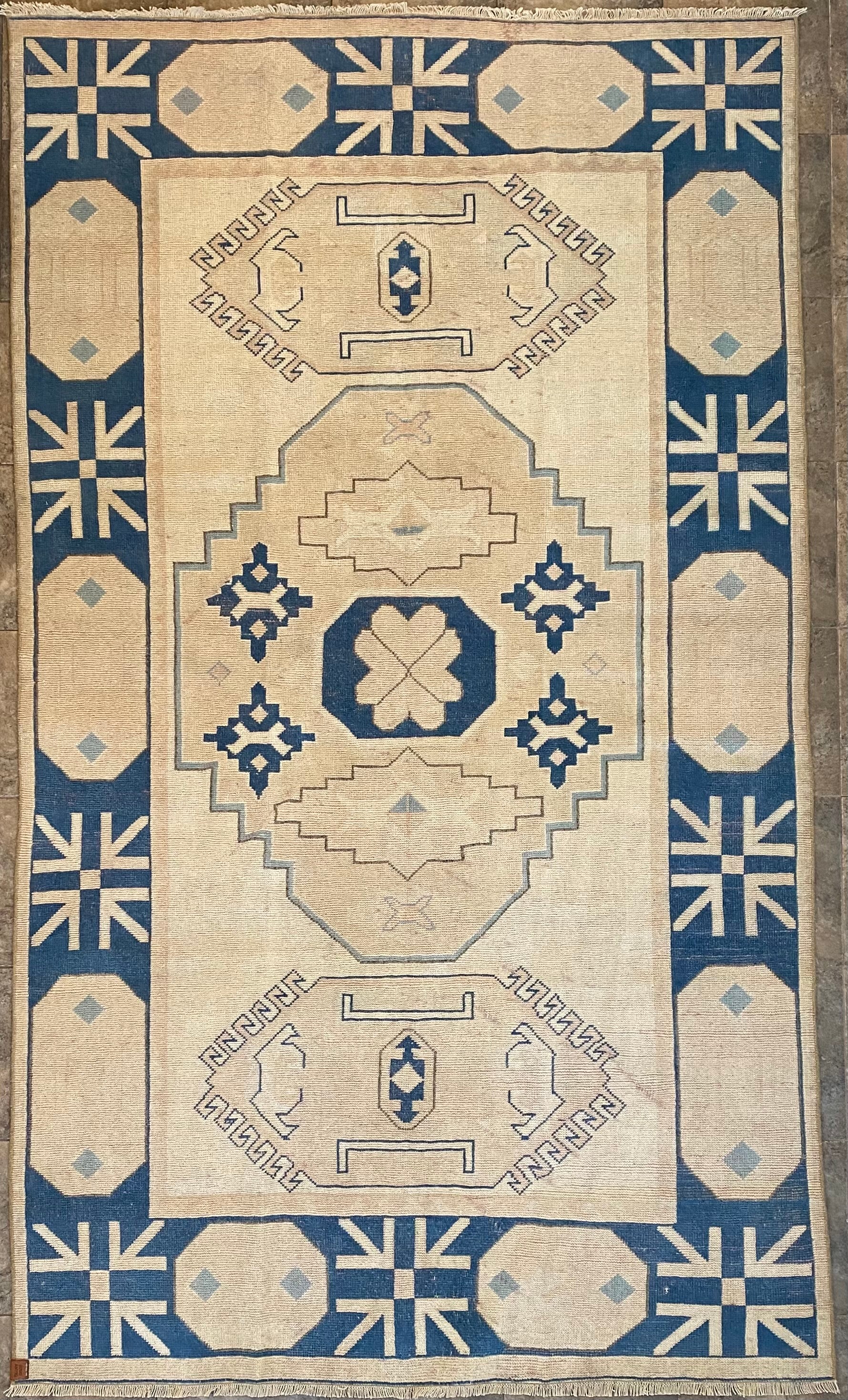 vintage turkish tribal rug - 5' 6" x 9' 6"