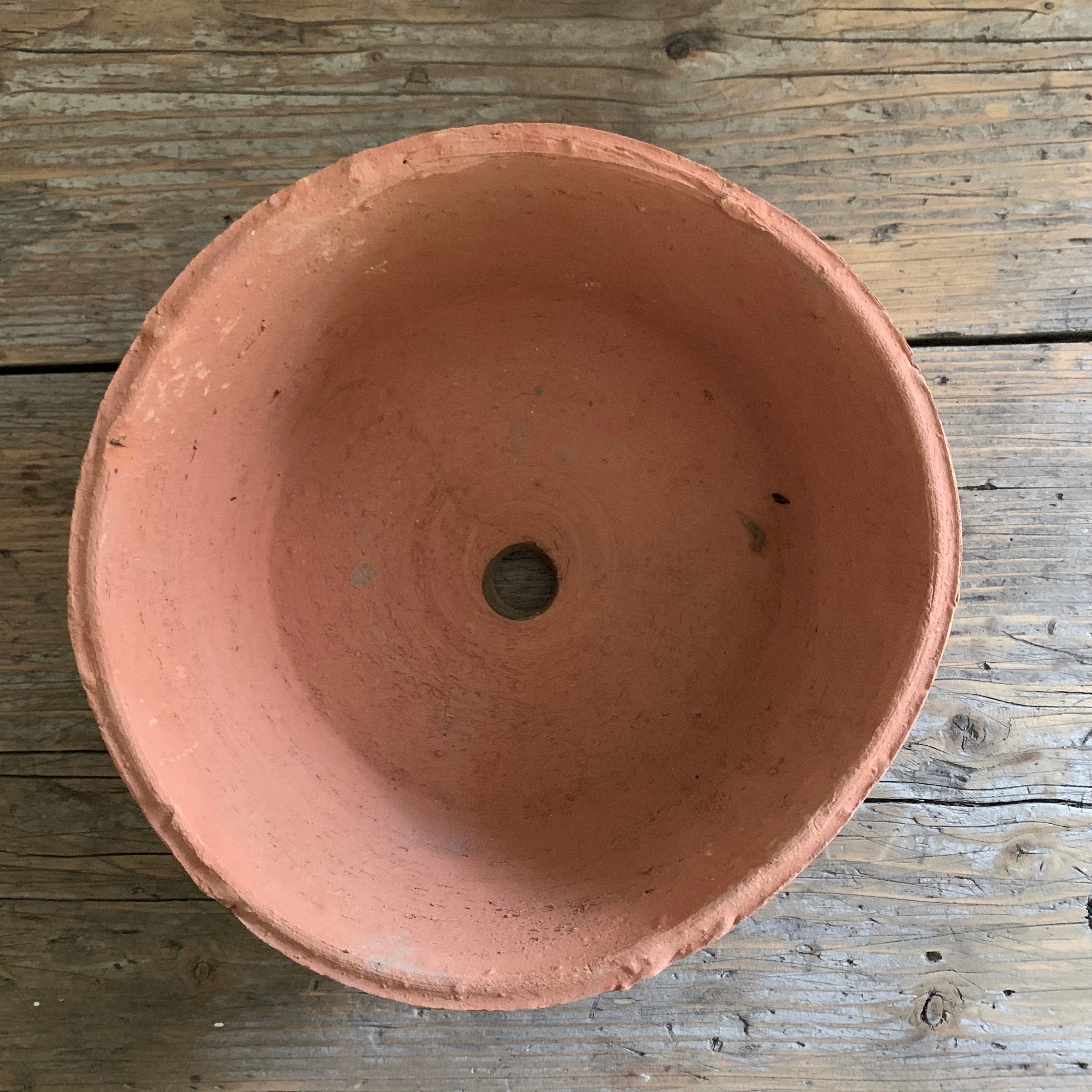 medium terra cotta planter